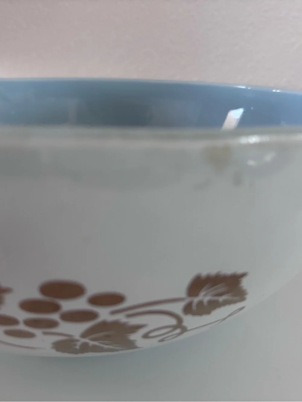 Vintage Pyrex Golden Grapes Promotional Cinderella Bowl - 4qt 444
